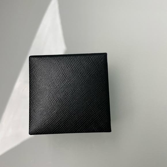 Leaf Earrings in 10k Gold - Picture 3 of 5